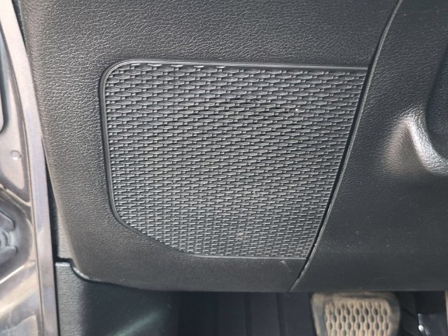Used 2019 Jeep Wrangler Unlimited Sahara AWD/4WD image 15