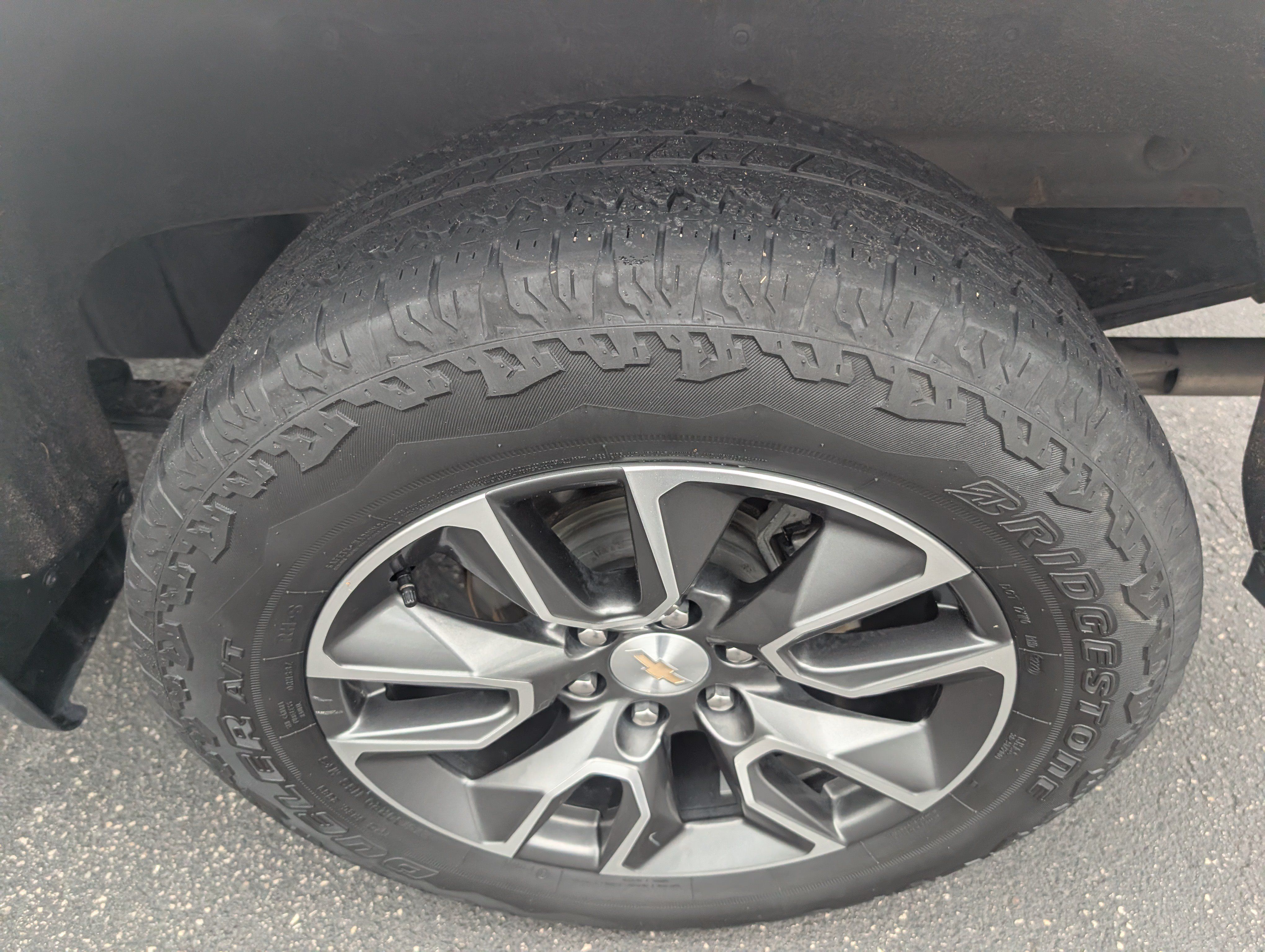 Used 2022 Chevrolet Silverado 1500 LT AWD/4WD image 11