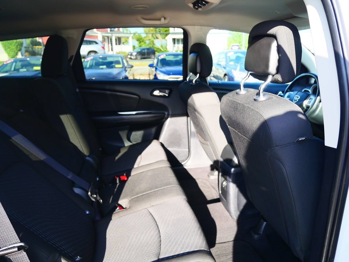 Used 2019 Dodge Journey SE w/ Connectivity Group FWD image 27