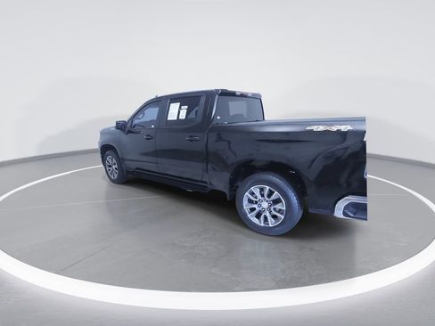 Used 2022 Chevrolet Silverado 1500 LT AWD/4WD image 5