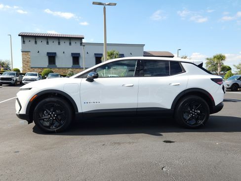 New 2026 Chevrolet Equinox EV LT image 3