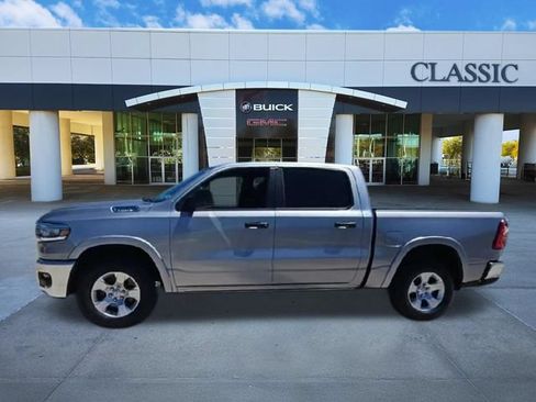 Used 2025 RAM 1500 Big Horn AWD/4WD image 4