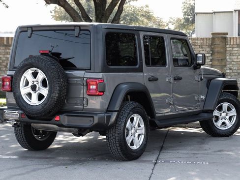Used 2021 Jeep Wrangler Unlimited Sport image 15
