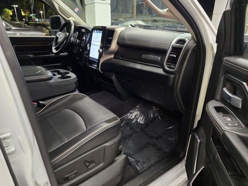 Used 2024 RAM 2500 Laramie AWD/4WD image 39