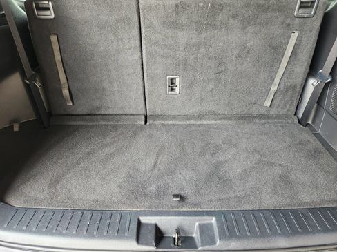 Used 2022 Toyota Highlander XLE FWD image 34