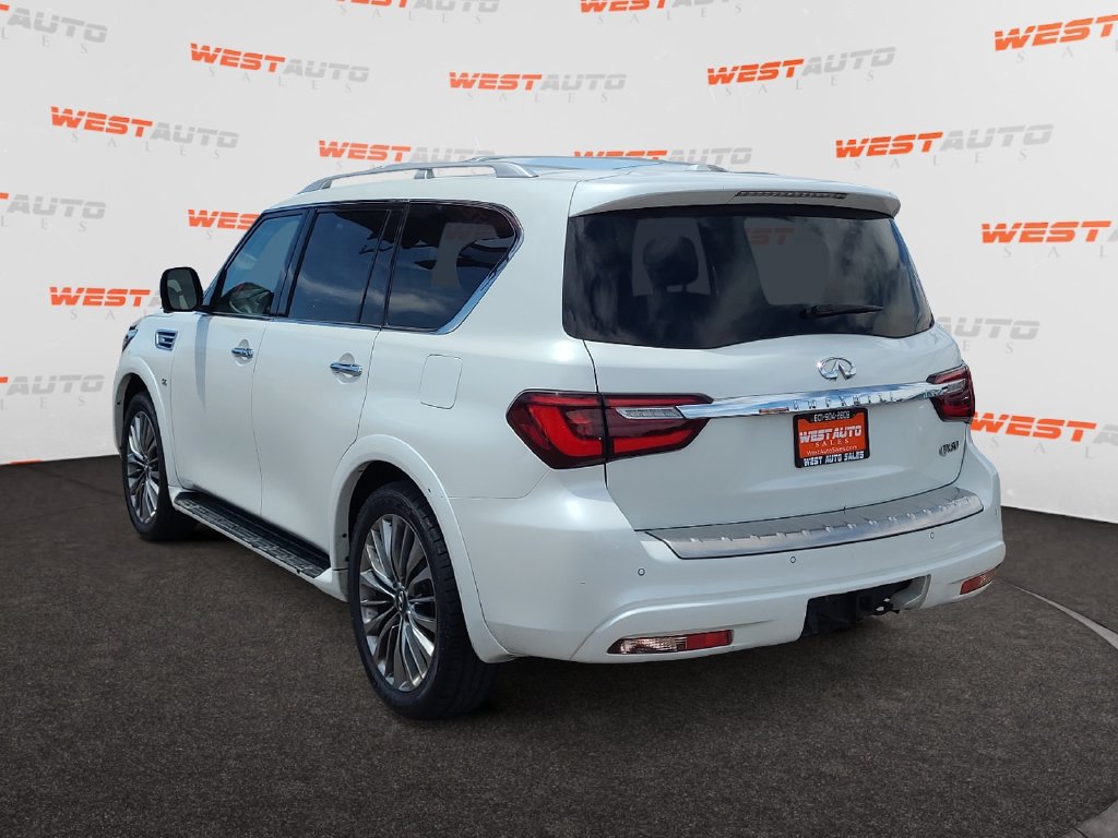 Used 2018 INFINITI QX80 4WD w/ Deluxe Technology Package image 3