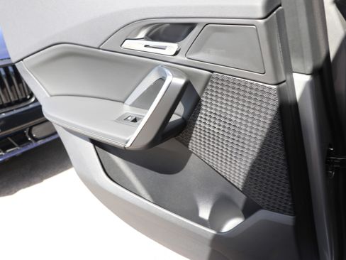 Used 2025 BMW X1 xDrive28i w/ Technology Package AWD/4WD image 33