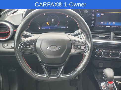 Certified 2024 Chevrolet Trax RS w/ Sunroof Package FWD image 27