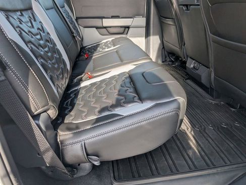 Used 2025 Ford F450 XLT w/ FX4 Off-Road Package image 43