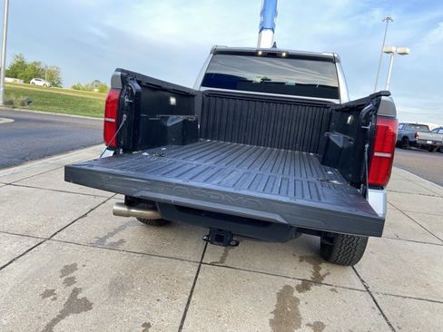 Used 2024 Toyota Tacoma TRD Off-Road image 26