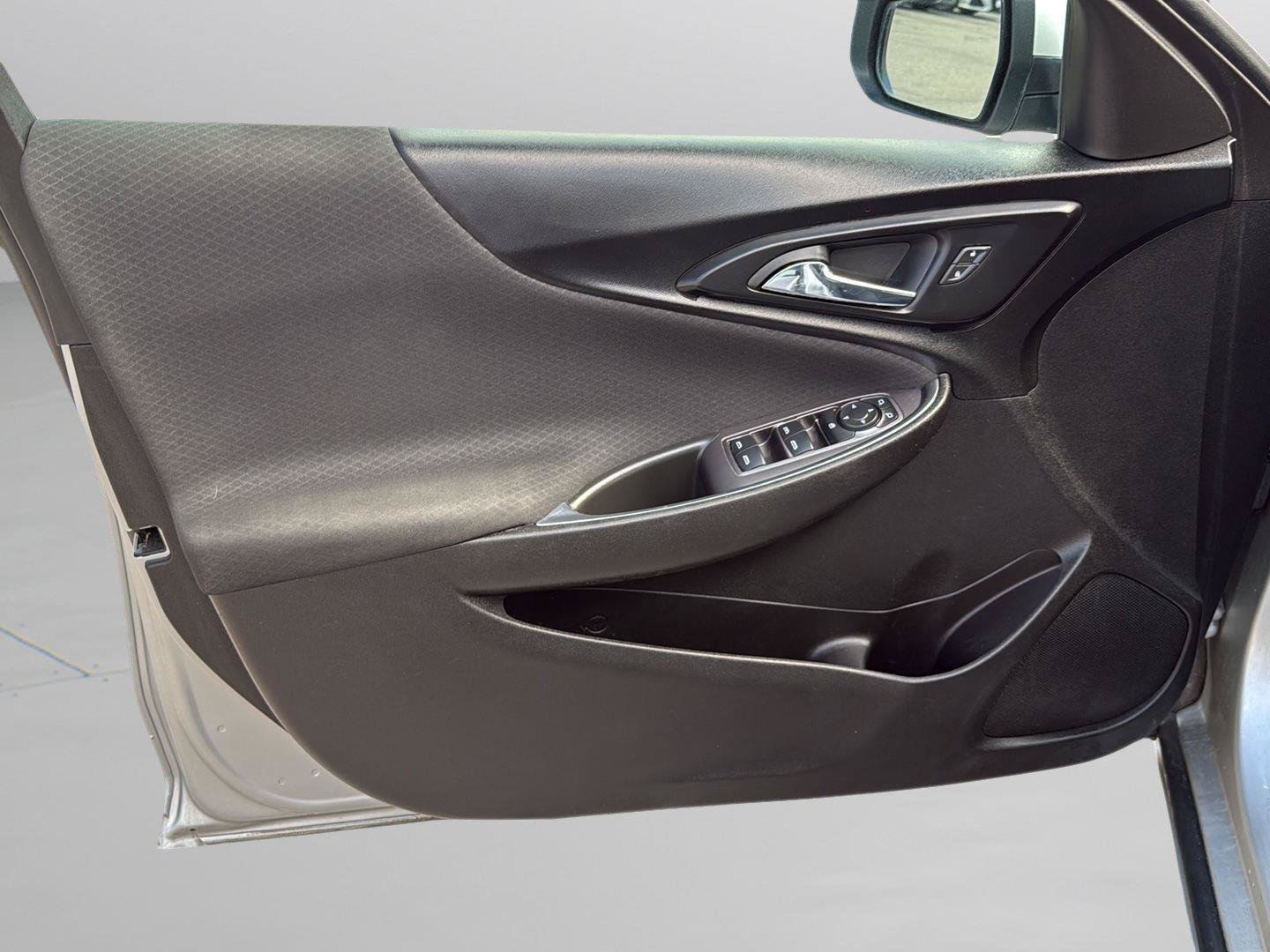 Used 2022 Chevrolet Malibu LT FWD image 19