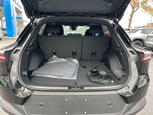New 2026 Chevrolet Equinox EV LT w/ Comfort Package image 23