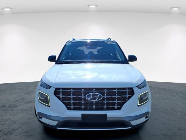 Used 2022 Hyundai Venue Limited FWD image 4