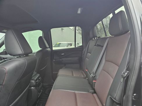 Used 2025 Honda Ridgeline Black Edition image 21