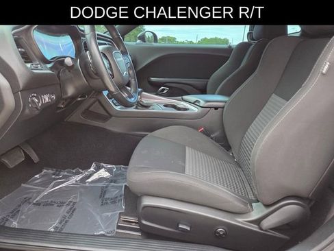 Used 2019 Dodge Challenger R/T RWD image 21