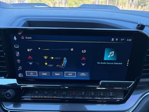 Used 2025 Chevrolet Silverado 1500 ZR2 w/ Technology Package image 31