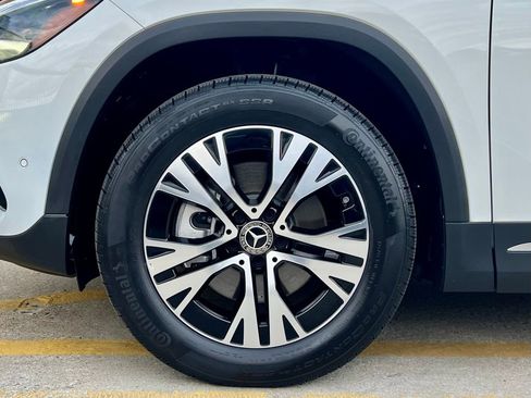 Certified 2025 Mercedes-Benz GLA 250 4MATIC image 11