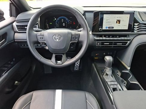 Used 2026 Toyota Camry SE w/ Convenience Package FWD image 11