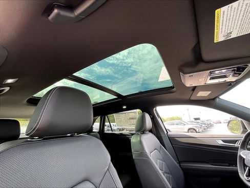 New 2026 Volkswagen Atlas Cross Sport SE AWD/4WD image 18