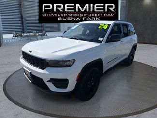 Used 2024 Jeep Grand Cherokee Altitude RWD video 1