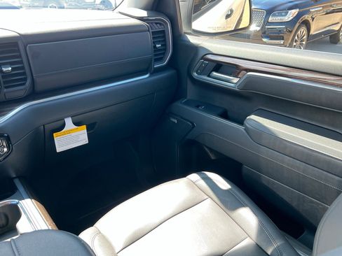 Used 2026 Chevrolet Silverado 1500 LT Trail Boss w/ Convenience Package II AWD/4WD image 11