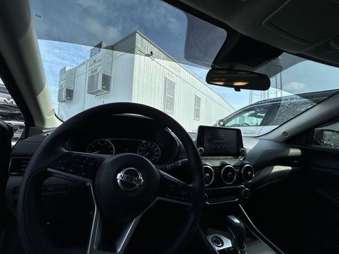 Used 2023 Nissan Sentra SV image 13