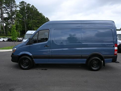 Used 2018 Mercedes-Benz Sprinter 2500 image 3