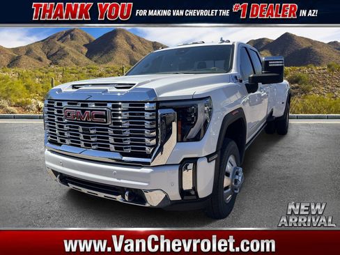 Used 2024 GMC Sierra 3500 Denali w/ Denali Reserve Package AWD/4WD image 1