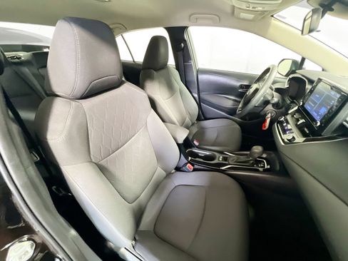 Used 2022 Toyota Corolla LE image 30