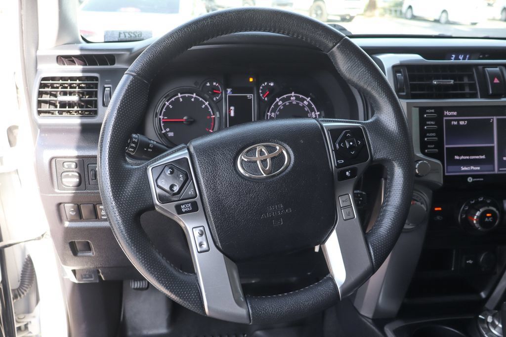 Used 2021 Toyota 4Runner SR5 AWD/4WD image 20