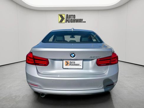 Used 2017 BMW 320i Sedan image 4