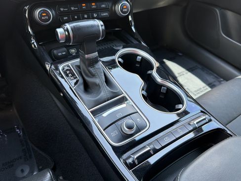 Used 2022 Kia Stinger GT-Line w/ Sun & Sound Package RWD image 10