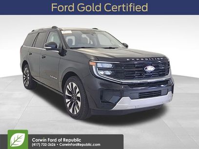 Used 2025 Ford Expedition Platinum w/ Driver's Package