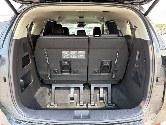 New 2026 Kia Carnival EX FWD image 24