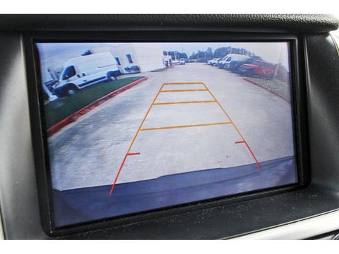Used 2017 GMC Yukon SLE w/ SLE Value Package RWD image 11