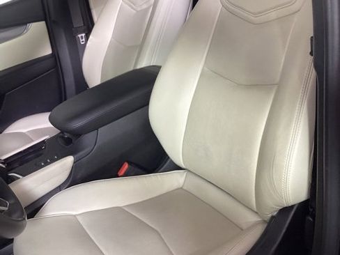 Used 2019 Cadillac XT5 Luxury w/ Sport Package image 12