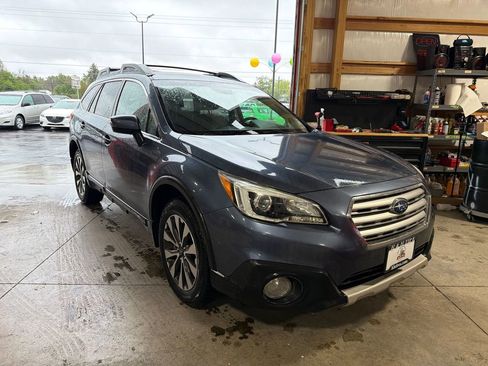 Used 2016 Subaru Outback 3.6R Limited AWD/4WD image 6