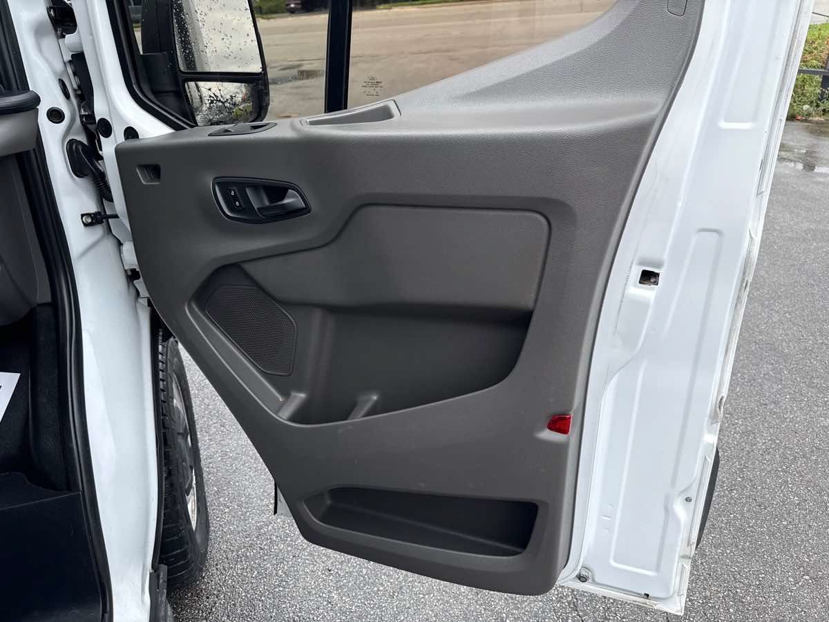 Used 2021 Ford Transit 250 Medium Roof RWD image 41