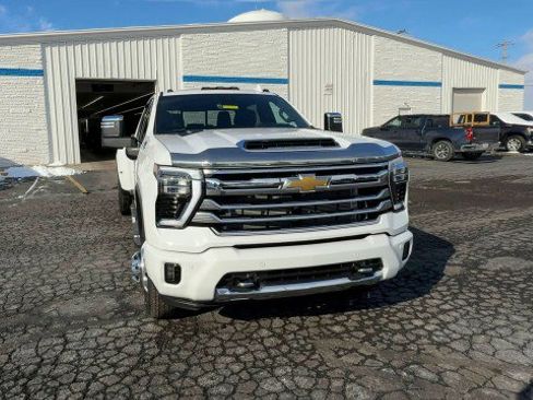 Certified 2024 Chevrolet Silverado 3500 High Country w/ Technology Package image 3