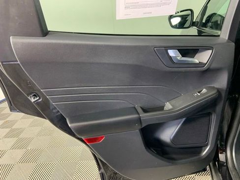 Used 2022 Ford Escape Titanium AWD/4WD image 18