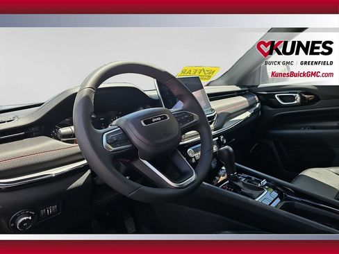 Used 2025 Jeep Compass Trailhawk AWD/4WD image 18
