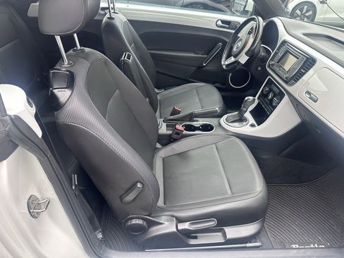 Used 2019 Volkswagen Beetle 2.0T S image 2