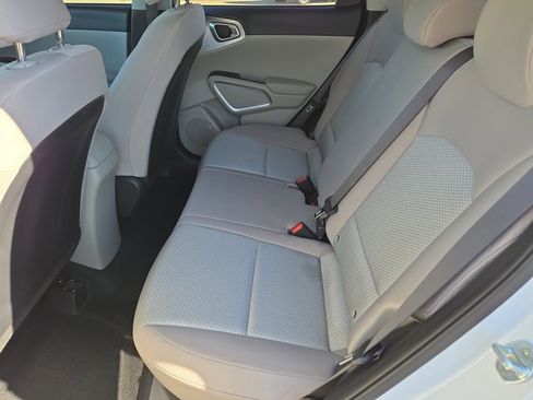 Used 2022 Kia Soul LX w/ Technology Package image 16