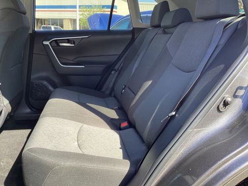 Used 2025 Toyota RAV4 XLE AWD/4WD image 18