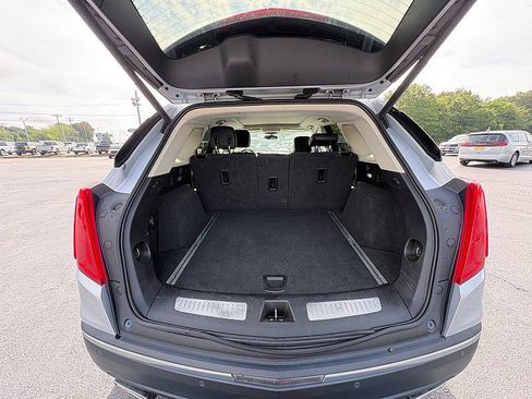 Used 2017 Cadillac XT5 Luxury FWD image 12
