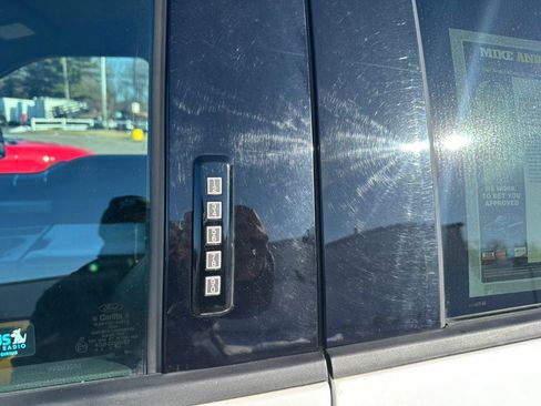 Used 2015 Ford F150 Lariat w/ FX4 Off-Road Package image 27