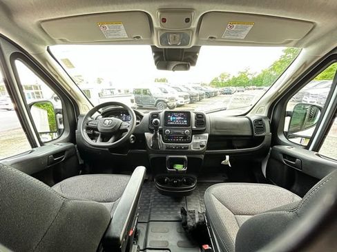 Used 2025 RAM ProMaster 2500 w/ U-Haul Equipment Group FWD image 22