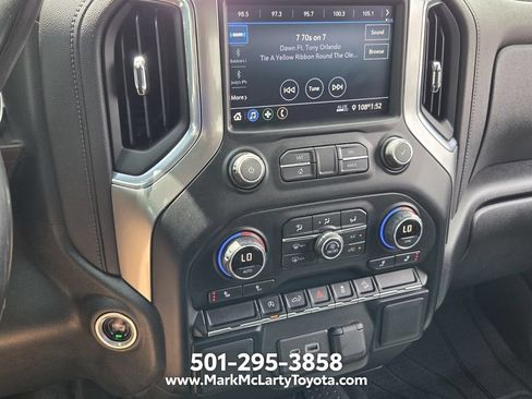 Used 2021 Chevrolet Silverado 1500 LT w/ Z71 Off-Road Package AWD/4WD image 17