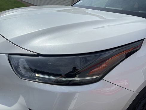 Used 2023 Toyota Highlander XSE image 9