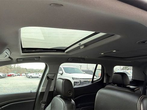 Used 2021 GMC Acadia SLT w/ Preferred Package image 15